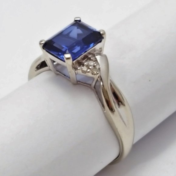 Exquisite 10K Solid White Gold Ladies Designer Synthetic Sapphire & Diamond Ring - Picture 6 of 11